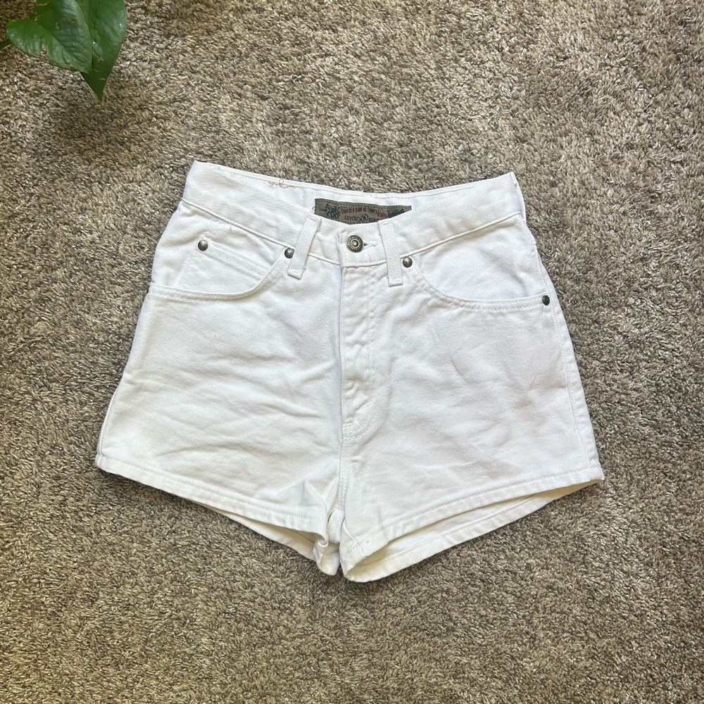 High-Waist White Denim Women’s Shorts - Picture 6 of 12